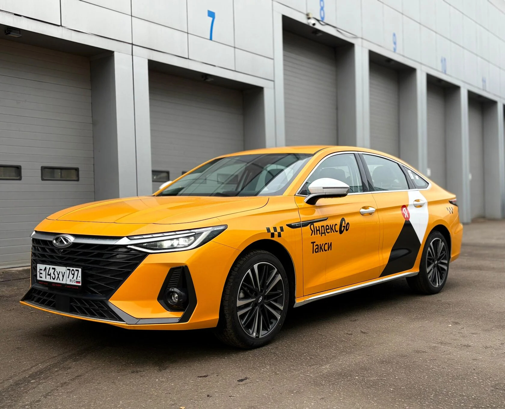 Chery Arrizo 8 2025 в аренду под такси в парке СМЕНА